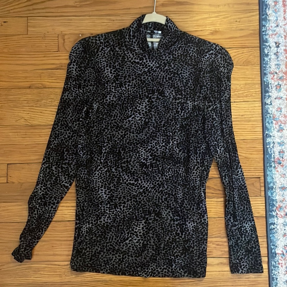 Long sleeve Leopard top